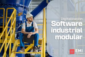 Operario industrial reflexionando sobre la digitalización con software industrial modular de EMI Suite 4.0